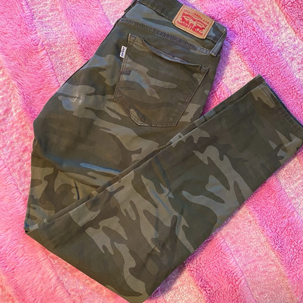 Camo Levi Jeans